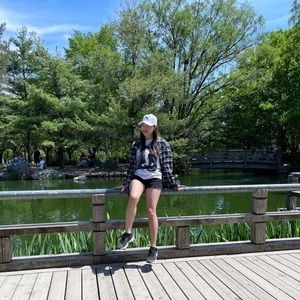 Meet your Posher, Trinh